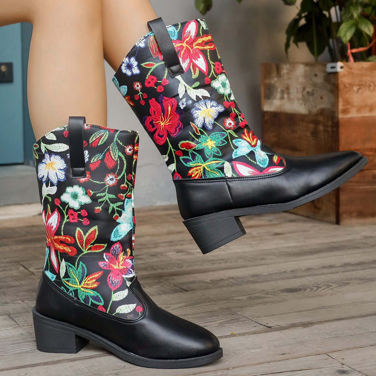 Bottes de cowboy pour femmes avec motif floral brodé et talon bloc confortable Chic und Stil