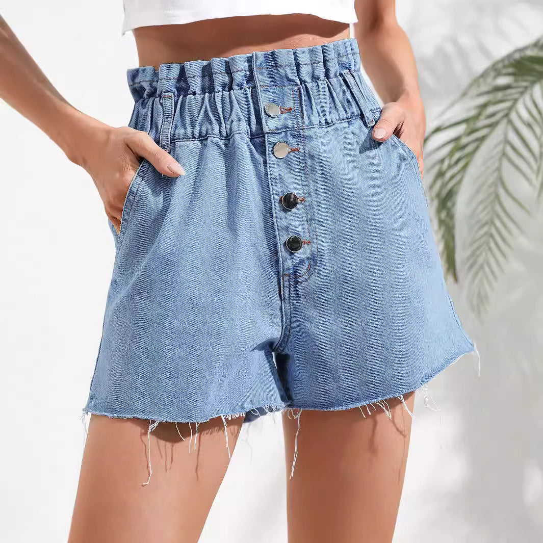 Shorts en jean taille haute pour femmes avec détails de boutons et finitions effilochées Chic und Stil