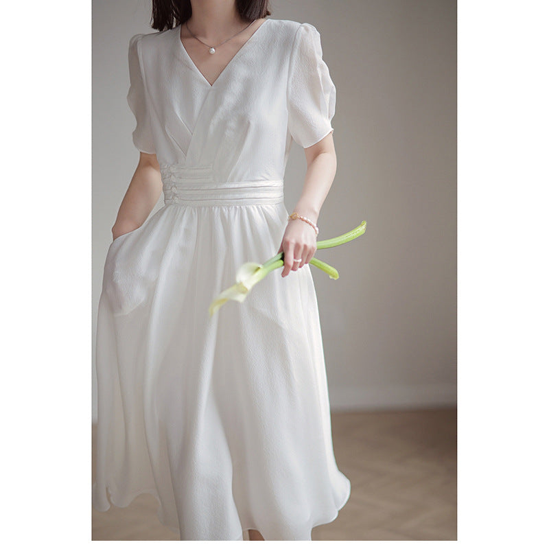 Robe enveloppante élégante pour femmes avec détail plissé Chic und Stil
