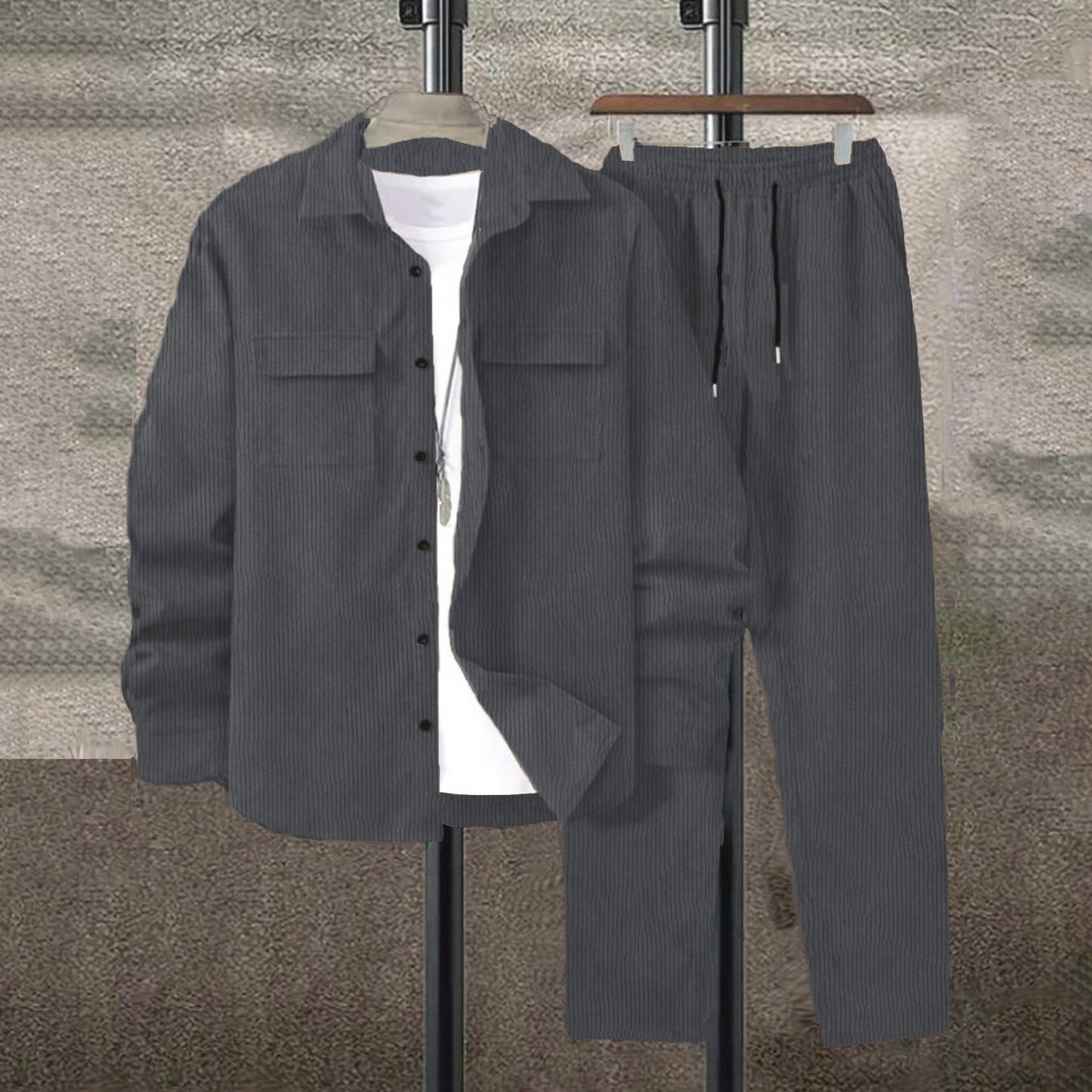 Costume de loisirs pour hommes avec design rayé et poches pratiques Chic und Stil