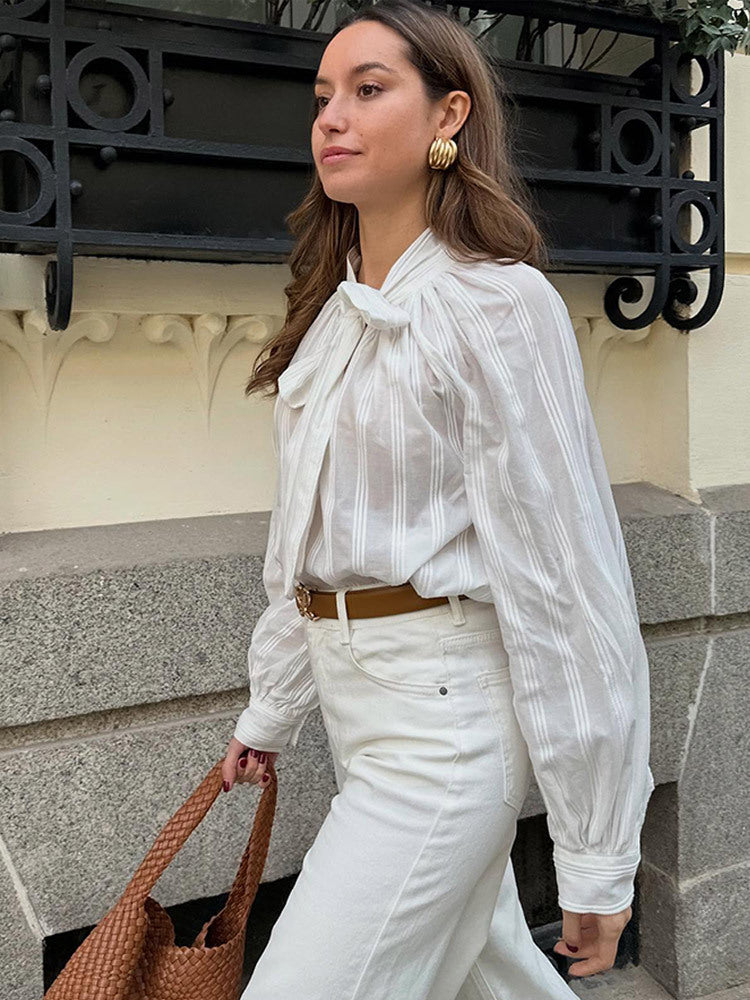Blouse élégante pour femmes avec détail en nœud et design rayé Chic und Stil