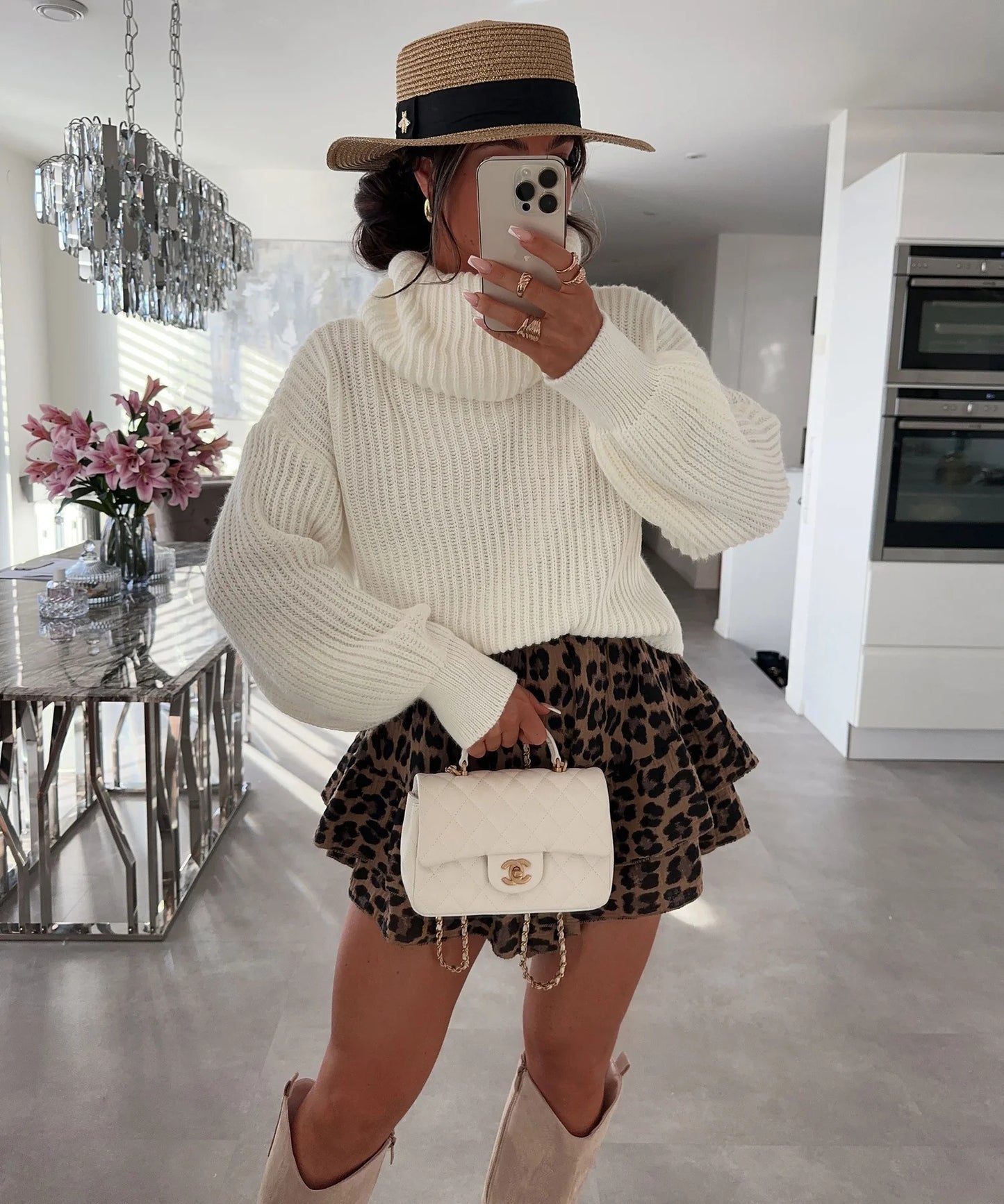 Pull en laine pour femmes avec col haut et manches volumineuses Chic und Stil