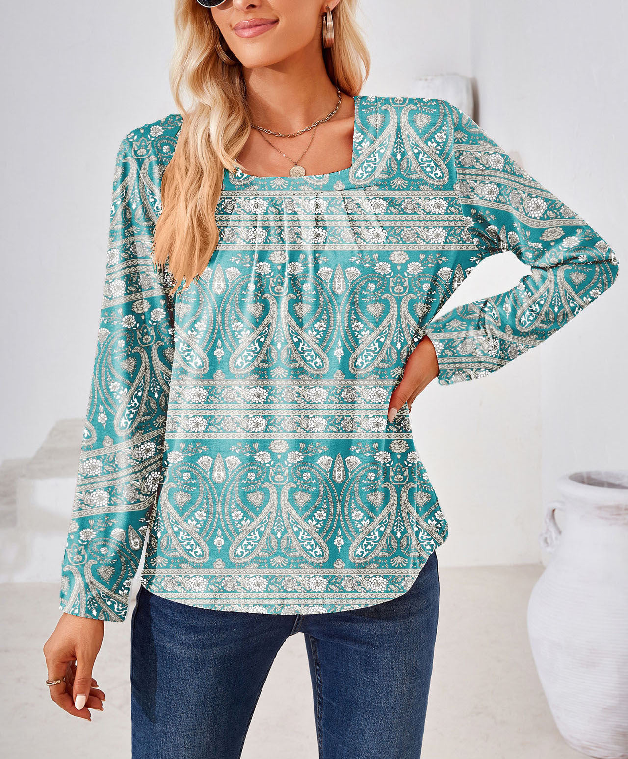 Blouse pour femmes avec motif jacquard floral et coupe ample Chic und Stil