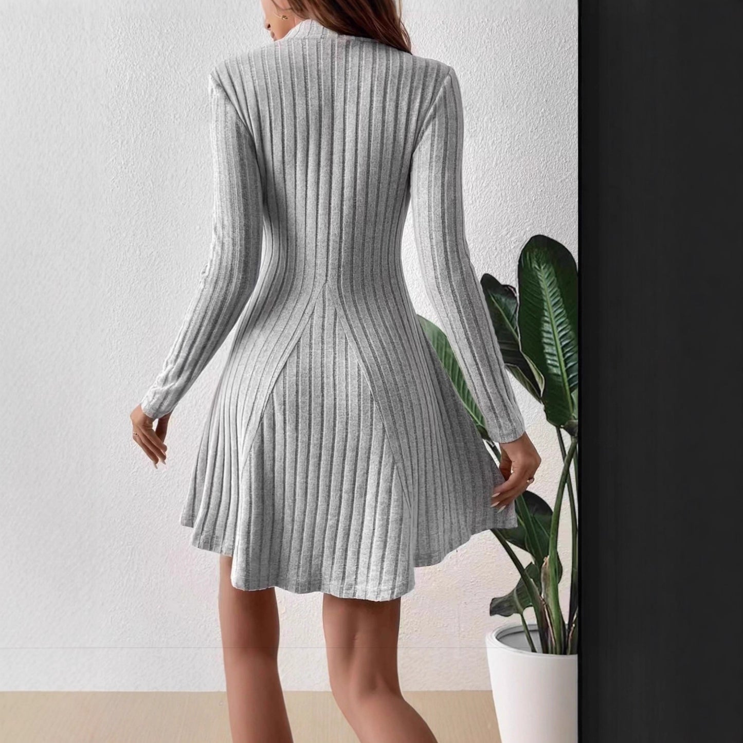 Robe en tricot pour femmes avec un élégant col montant et une fine structure côtelée Chic und Stil
