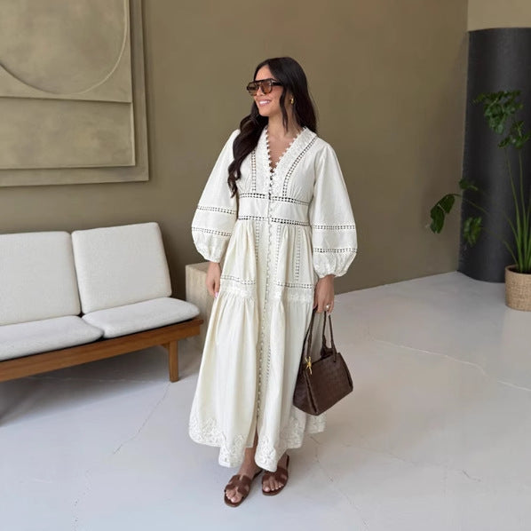 Robe maxi femme avec des détails en volants élégants et un décolleté en V féminin Chic und Stil