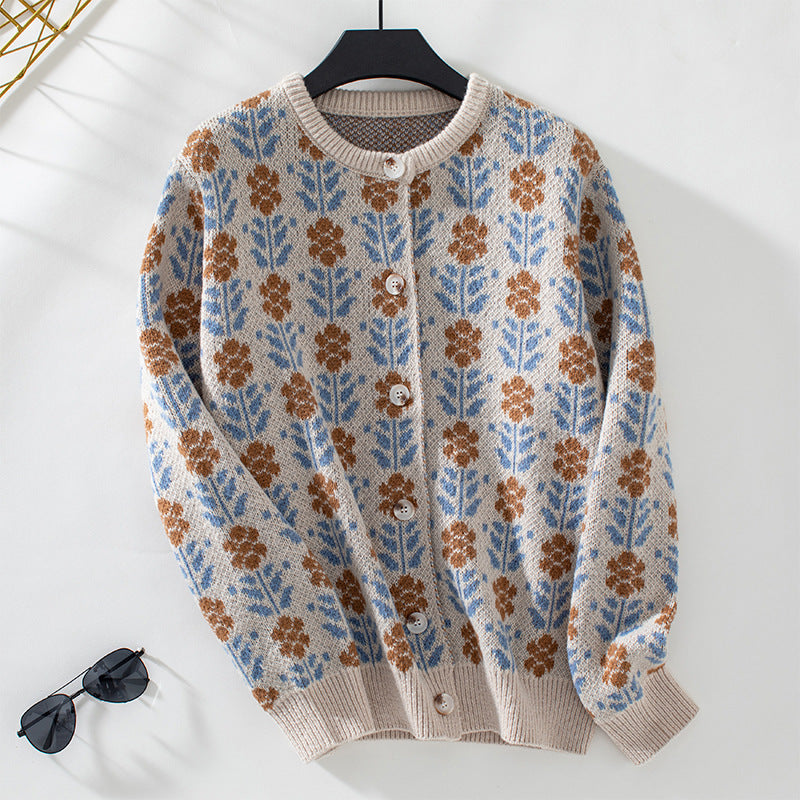Veste en maille pour femmes avec motif floral et boutons Chic und Stil
