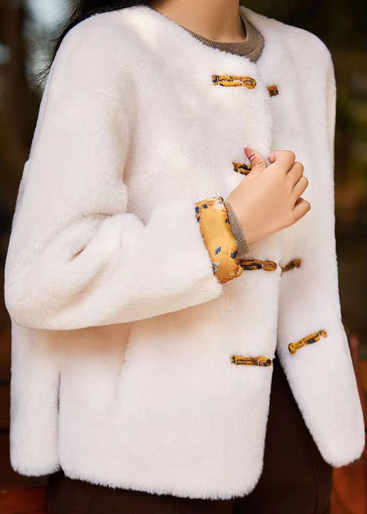 Chic und Stil | Chinese patchwork wool coats with white O buttons winter