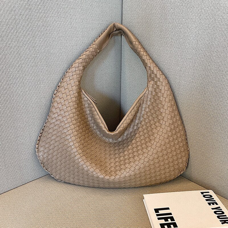 Chic and Style | Elegant Leather Shoulder Bag
