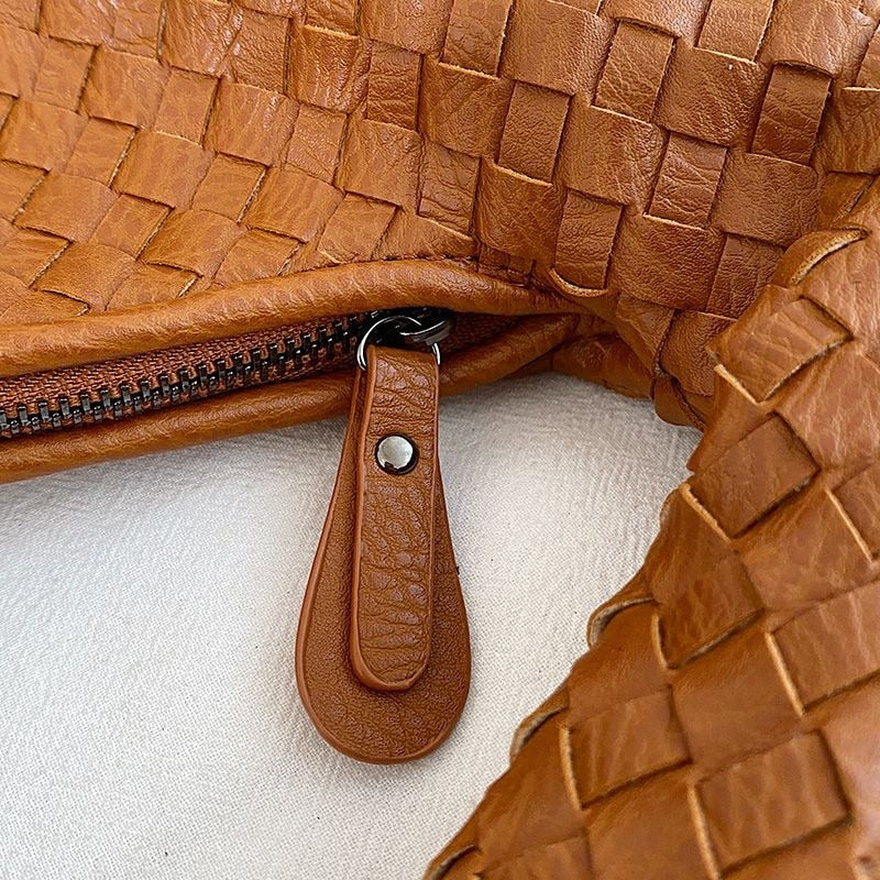 Chic and Style | Elegant Leather Shoulder Bag