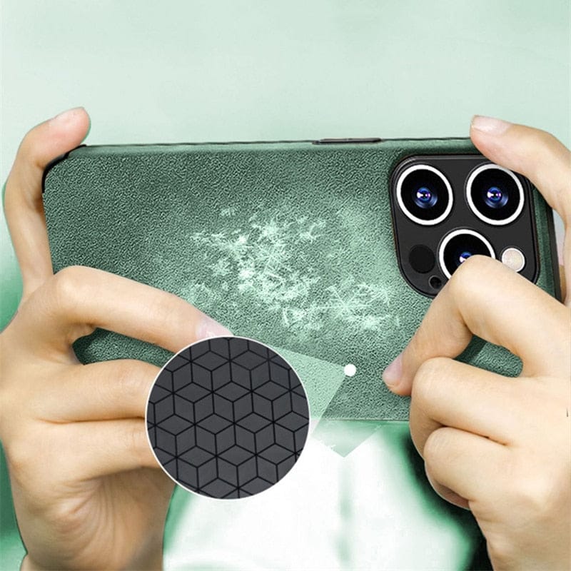 Chic and Style | Leather Case - iPhone