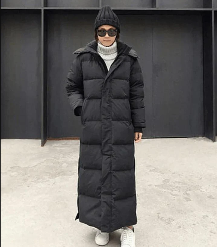 Chic und Stil | Long Down Jacket with Hood for Women