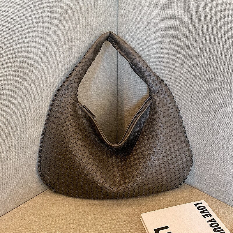 Chic and Style | Elegant Leather Shoulder Bag