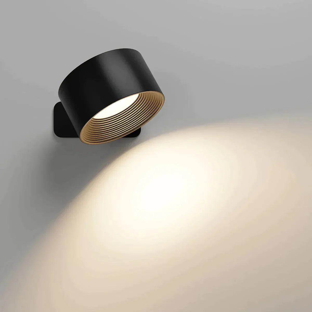 Chic and Stil | 360° rechargeable wireless wall lamp