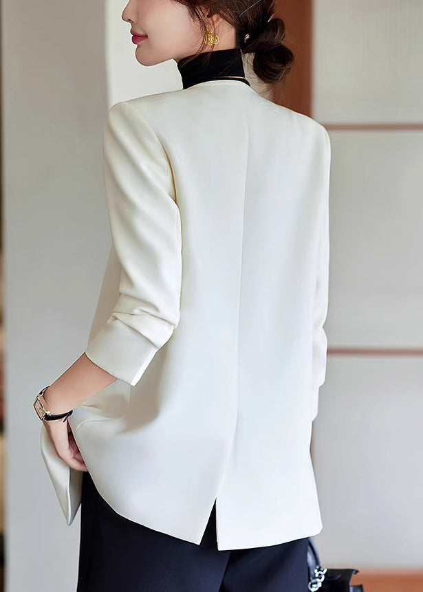 Chic und Stil | White cotton jacket with V neck