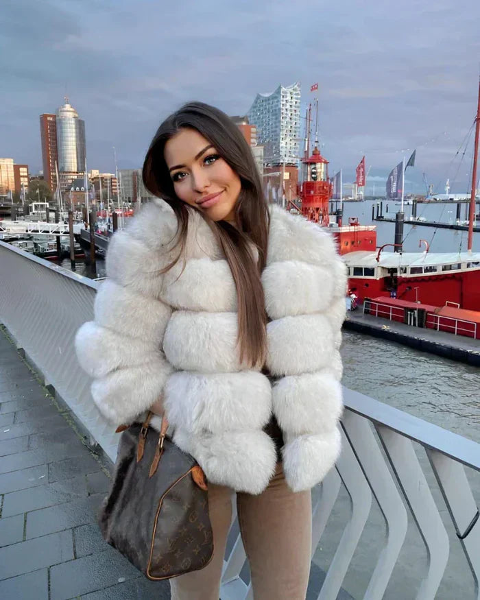 Chic und Stil | Faux Fur Puffer Coat Short Plush Winter Jacket