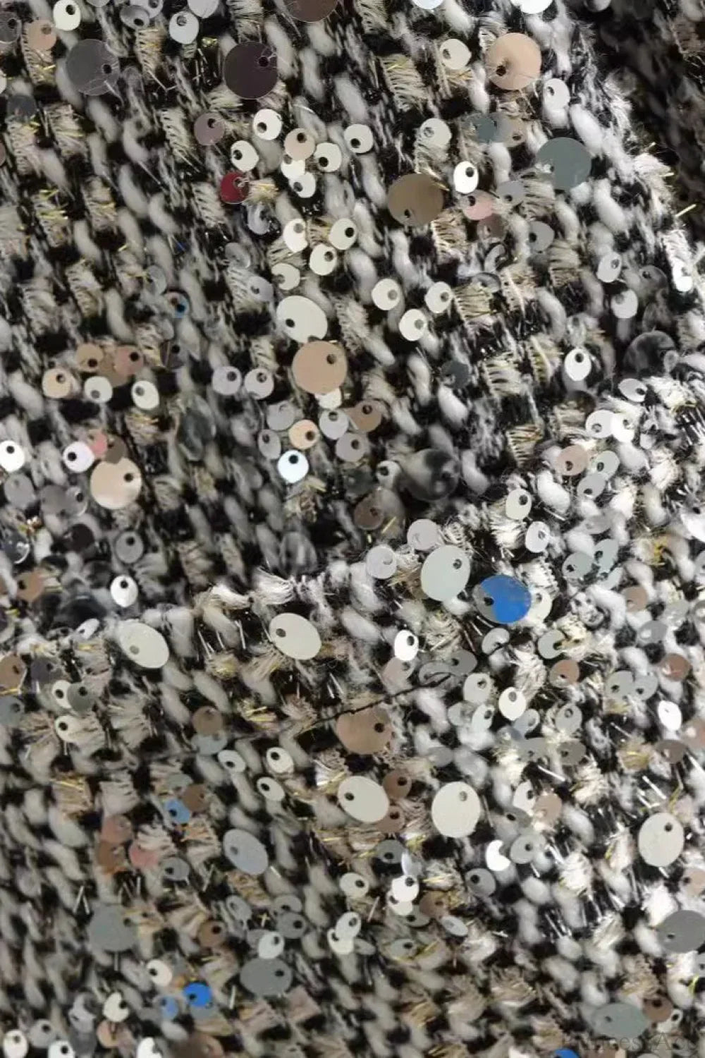 Chic und Stil | Luxurious Tweed Sequin Jacket