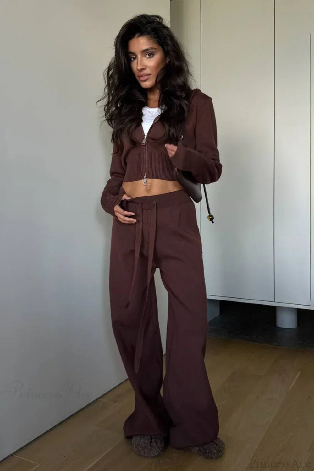Chic und Stil | Knit Short Zipper Jacket Relaxed Pants Two-Piece Set