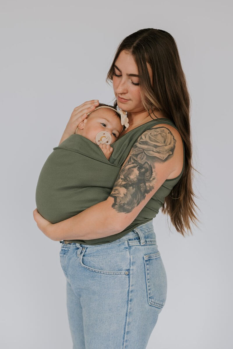 Chic and Style | Premium Baby Carrier T-Shirt - Discover style and comfort with the Premium Baby Carrier T-Shirt