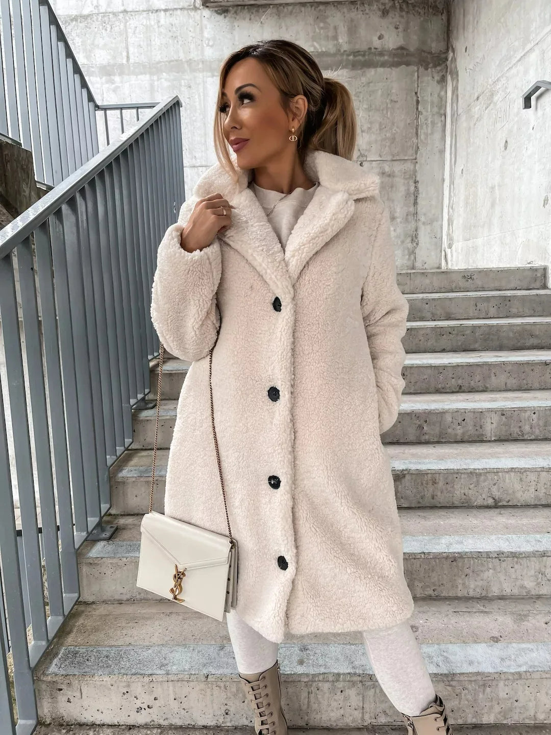 Chic und Stil | Plush Trench Coat