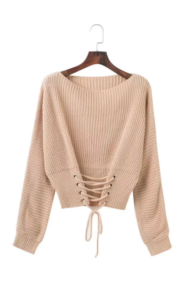 Pull en tricot pour femmes avec un design de lacet original au dos et une coupe large Chic und Stil