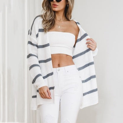 Cardigan en tricot pour femmes avec un design rayé décontracté et des devants ouverts Chic und Stil