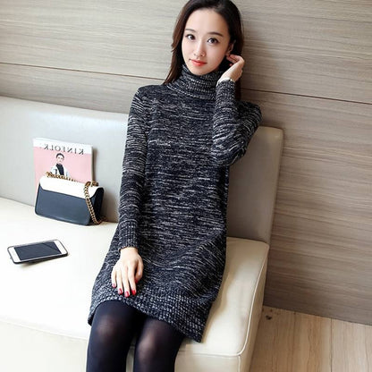 Robe en tricot pour femmes avec col roulé haut et détails côtelés Chic und Stil