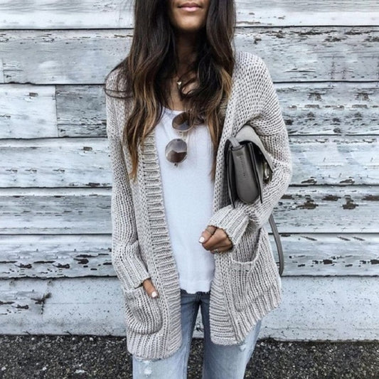 Cardigan dames en grosse maille avec poches plaquées et coupe décontractée Chic und Stil