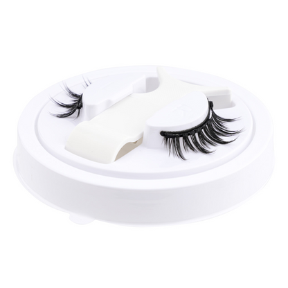 Chic und Stil | Reusable Magnetic Eyelashes and Tweezers Set – No Glue Required 