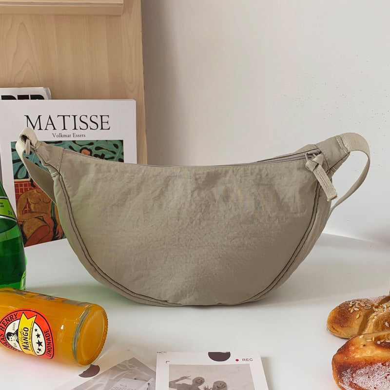 Chic und Stil | Sac en forme de croissant