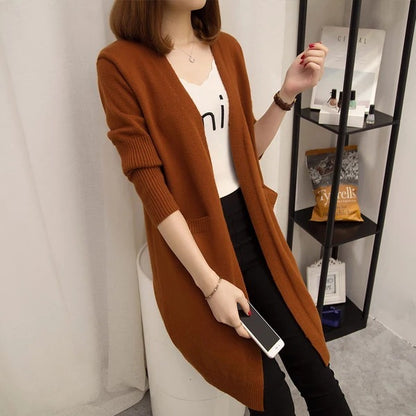 Cardigan long en tricot pour dames avec coupe décontractée et décolleté en V profond Chic und Stil