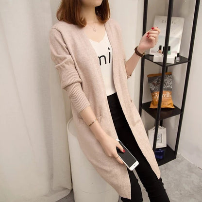 Cardigan long en tricot pour dames avec coupe décontractée et décolleté en V profond Chic und Stil