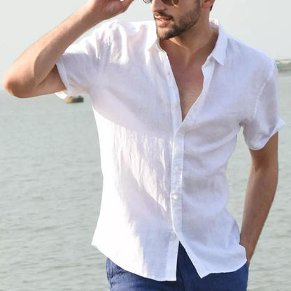 Chemise en lin à manches courtes pour hommes avec col moderne et structure aérienne Chic und Stil