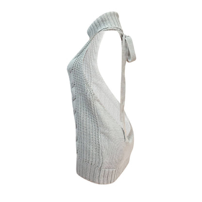 Robe en tricot pour dames avec col roulé profond et découpe tendance au dos Chic und Stil