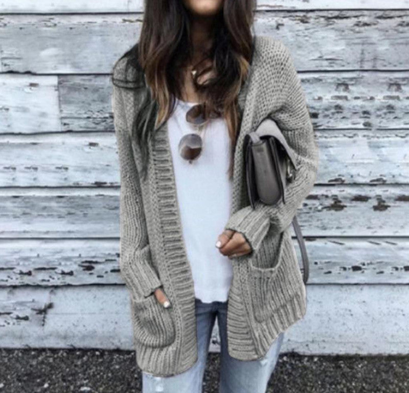 Cardigan en tricot épais pour femmes avec une coupe décontractée et des poches pratiques Chic und Stil