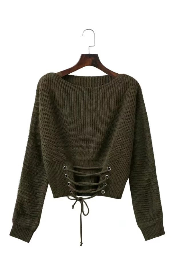 Casual knitted pullover for women with a deep V-neck and a decorative lace Chic und Stil