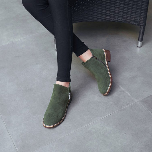 Bottines pour femmes en daim doux avec un talon bloc stable Chic und Stil