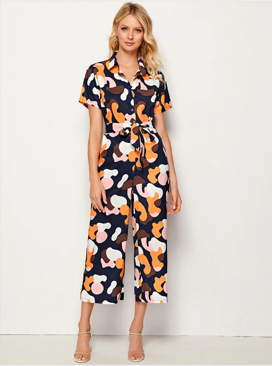 Dame combinaison avec motif de couleur stylé et coupe ventilée Chic und Stil