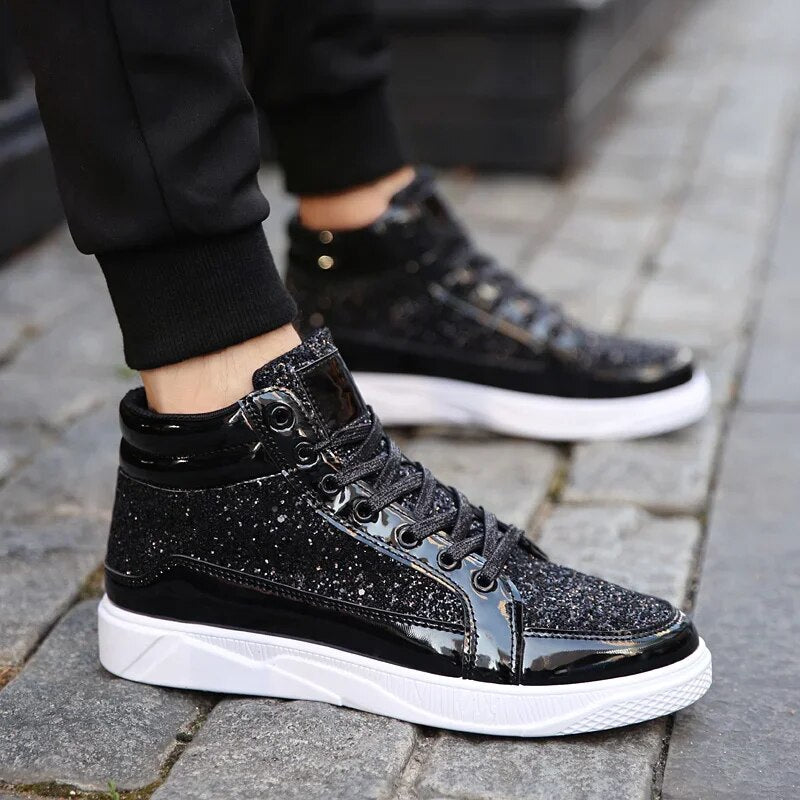 Chic und Stil | Men's Basketball Shoes with Shiny Effect