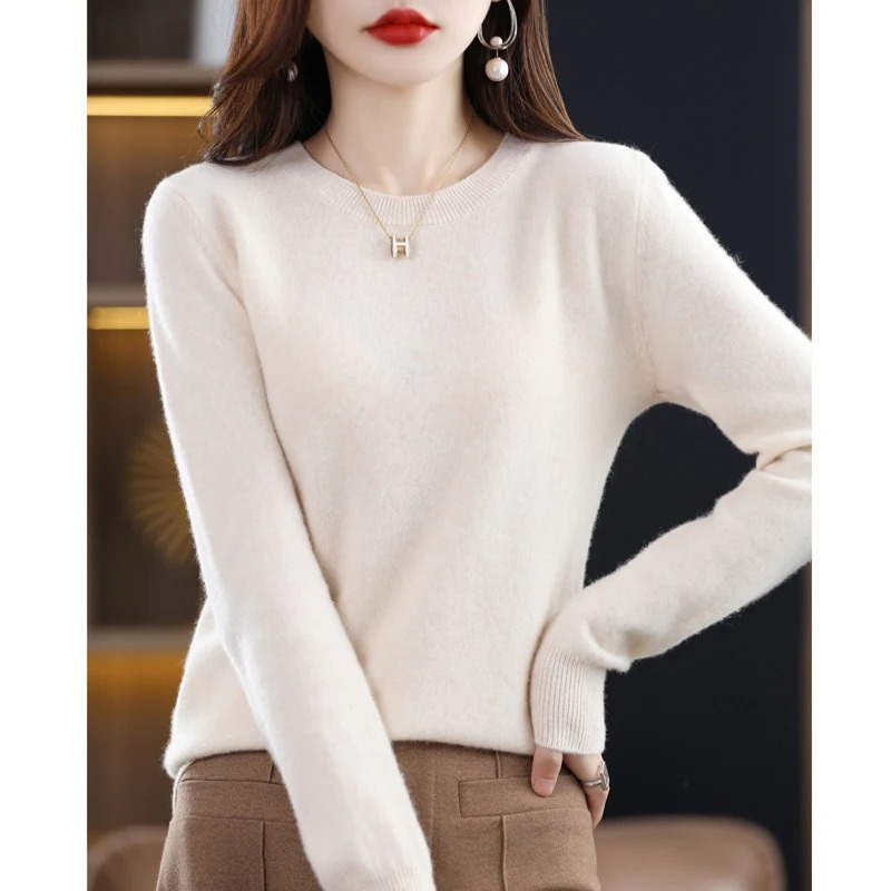Chic und Stil | Women's Cashmere Sweater Classic Round Neck Soft Stylish