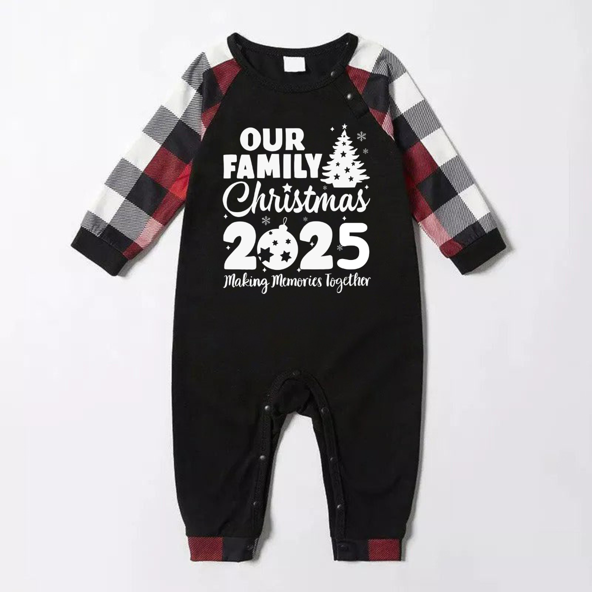 Chic und Stil | Christmas Cute Cartoon Santa Hat Pattern and '2025 FAMILY Christmas' Letter Print Contrast Tops and Red & Black & White Checked Pants Family Matching Pajamas Set with Dog Bandana