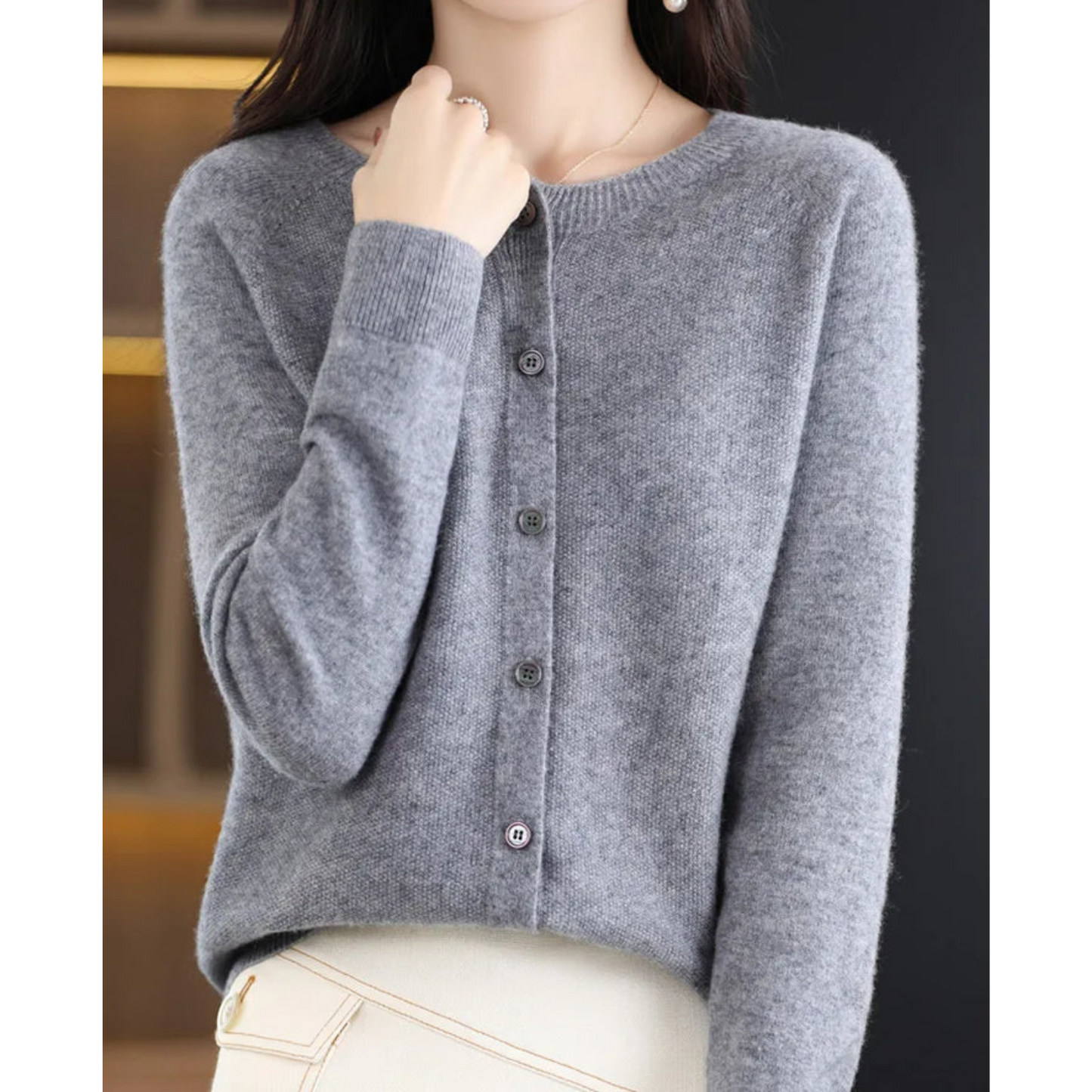 Chic und Stil | Women's Cardigan with O-Neck Made of 100% Pure Merino Wool, Cashmere Sweater