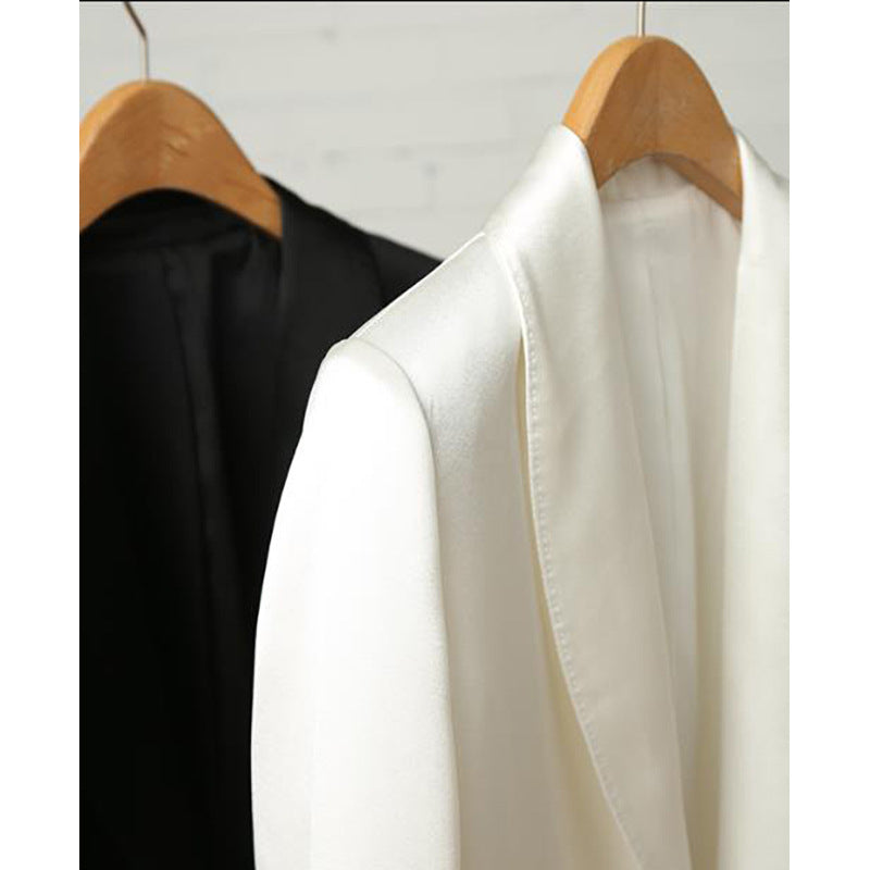Blazer de soirée en satin pour femmes Chic und Stil