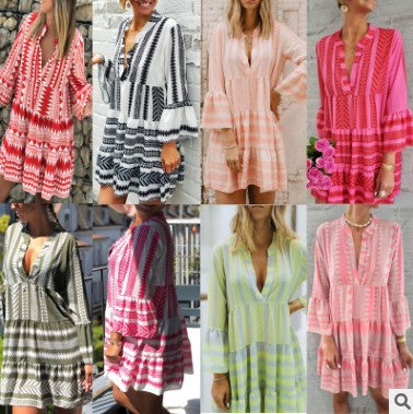 Robe portefeuille décontractée pour femmes avec des manches volumineuses et un motif graphique Chic und Stil