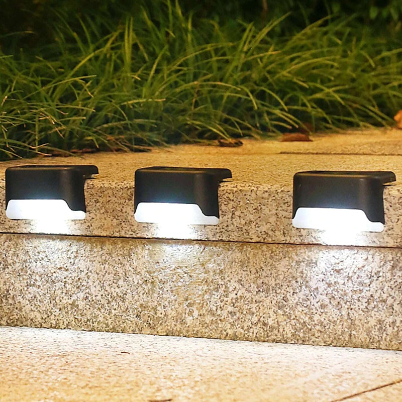 Chic and Style | Waterproof Solar Stair Lights for Outdoor Use (4 Pieces)