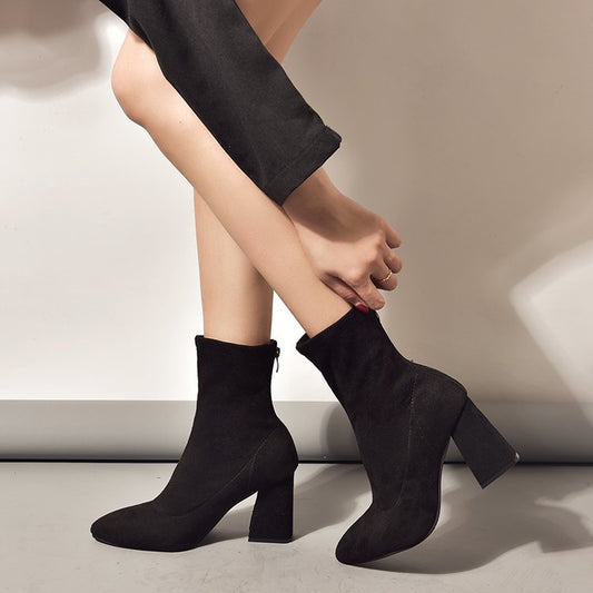 Bottes élégantes pour dames avec un confortable talon bloc Chic und Stil