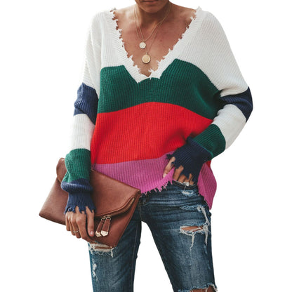 Casual knit pullover for women with deep V-neck and contrasting colors Chic and Style