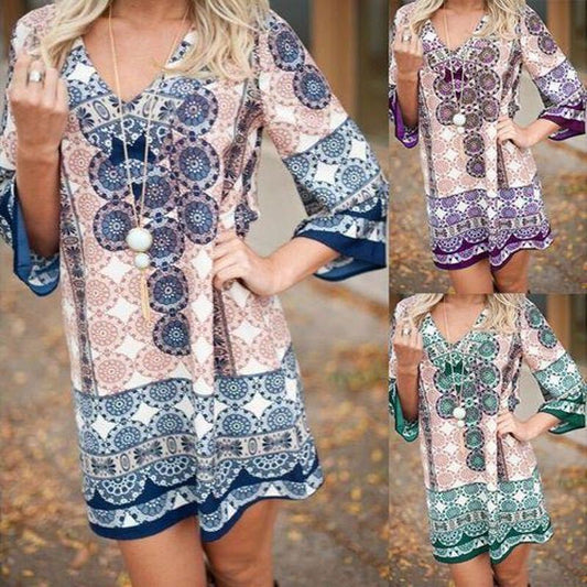 Robe courte décontractée pour femmes avec un motif mandala coloré et des manches évasées Chic und Stil