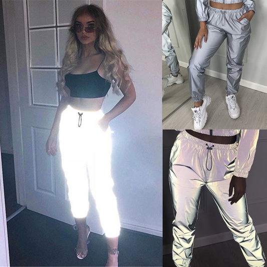 Light sports pants for women with elastic waist and practical side pockets Chic and Style