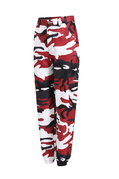 Women's cargo pants with a modern camouflage design, elastic waistband, and practical pockets Chic and Style