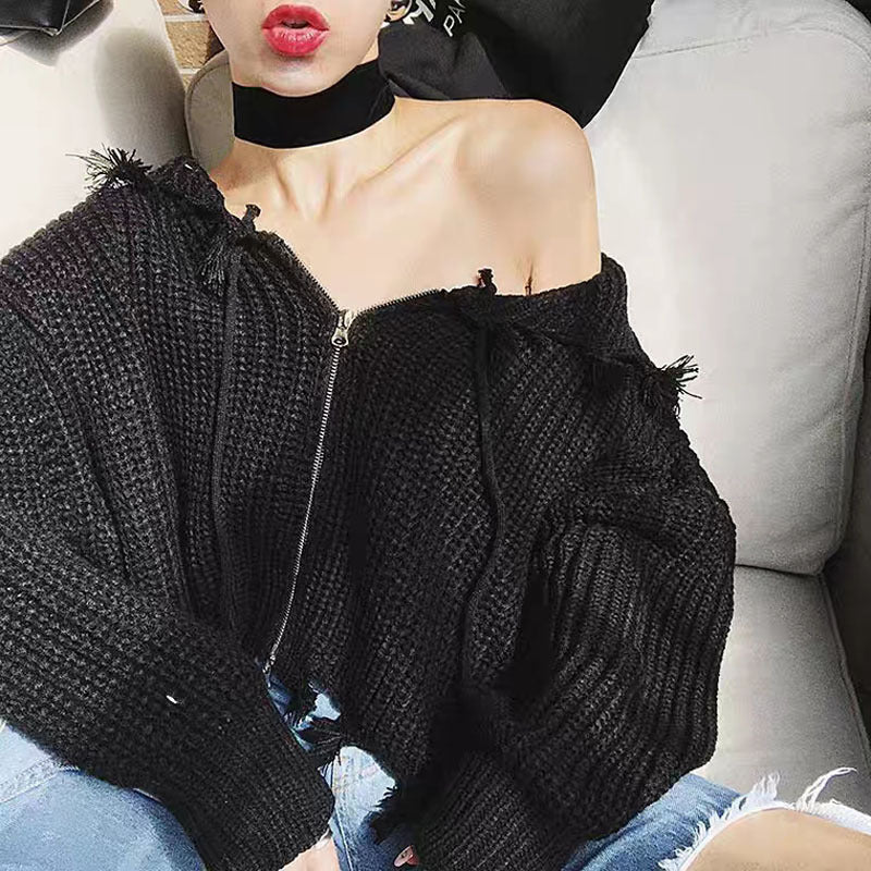 Dames Grand pull à capuche en tricot avec fermeture éclair et franges Chic und Stil